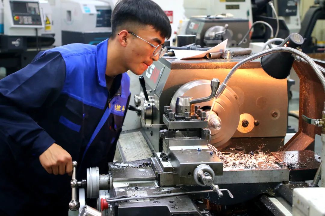 车床加工项目赛场_副本.jpg 图片